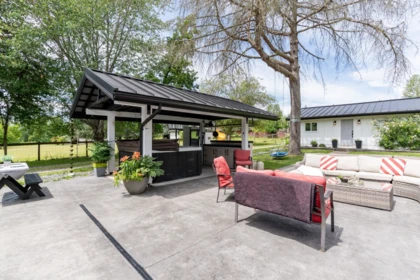 Garden / Landscaping Photo of 24991 100 Avenue, Maple Ridge, BC