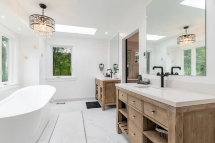 Guest Bathroom Photo of 24991 100 Avenue, Maple Ridge, BC