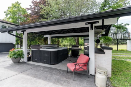 Outdoor Patio Photo of 24991 100 Avenue, Maple Ridge, BC