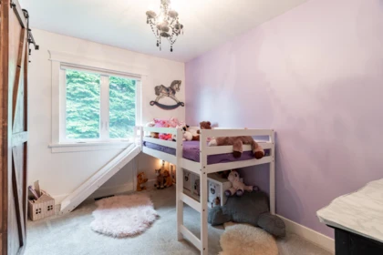 Powder Room Photo of 24991 100 Avenue, Maple Ridge, BC