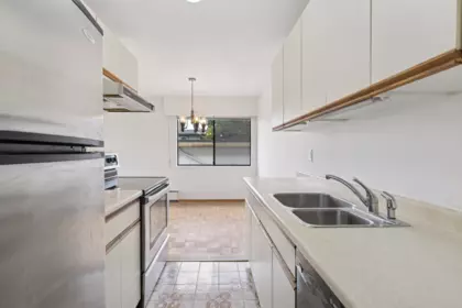 Kitchen Island Photo of 211 155 E 5th Street, North Vancouver, BC