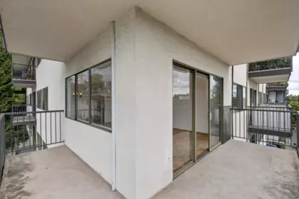 Outdoor Patio Photo of 211 155 E 5th Street, North Vancouver, BC