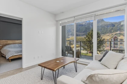 417 37881 Cleveland Avenue, Squamish, BC, Squamish — Apartment/Condo for sale