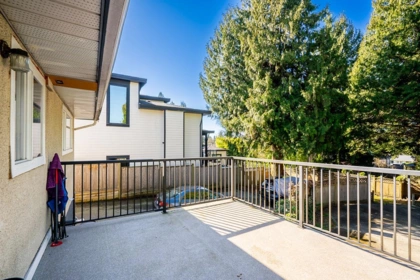 Swimming Pool Photo of 9545 116 Street, Delta, BC