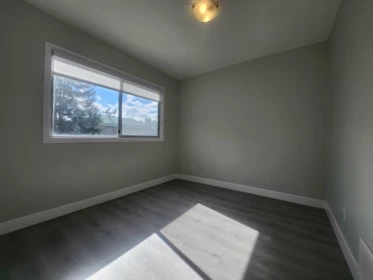 Garage Interior Photo of 33186 3rd Avenue, Mission, BC