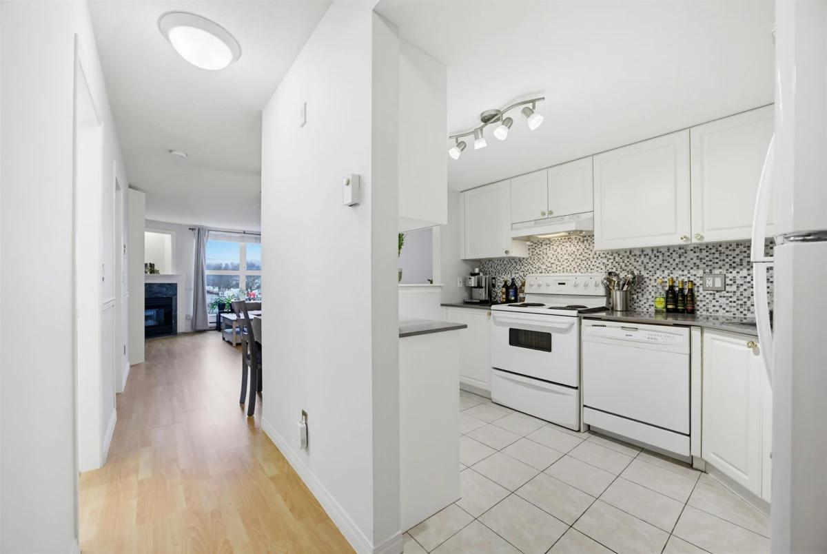 Living Room Photo of 202 1519 Grant Avenue, Port Coquitlam, BC