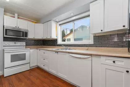 Breakfast Nook Photo of 8825 Edward Street, Chilliwack, BC