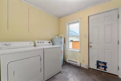 Hallway Photo of 8825 Edward Street, Chilliwack, BC