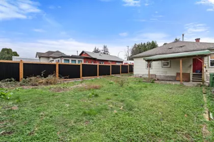 Hot Tub / Spa Photo of 8825 Edward Street, Chilliwack, BC