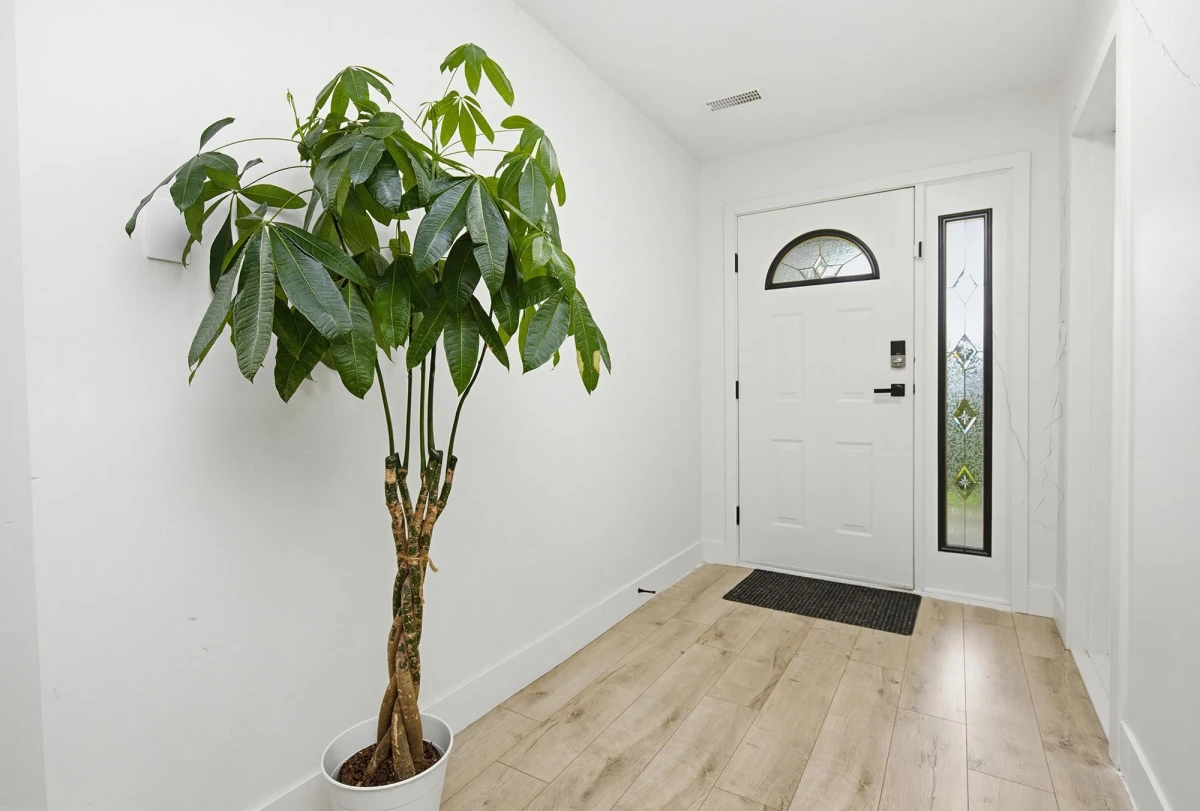 Dining Area Photo of 8103 Caribou Street, Mission, BC