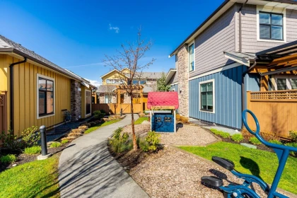 Front Yard Photo of 9 4750 228 Street, Langley, BC