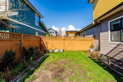 Staircase Photo of 9 4750 228 Street, Langley, BC