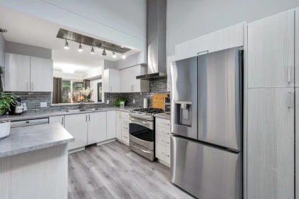 Kitchen Island Photo of 26 9045 Walnut Grove Drive, Langley, BC