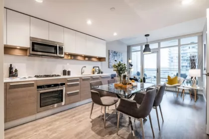 3302 4485 Skyline Drive, Burnaby, BC, Burnaby — Apartment/Condo for sale