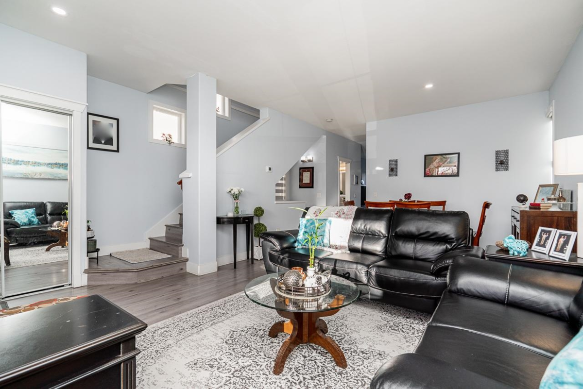 Family Room Photo of 6926 190 Street, Surrey, BC