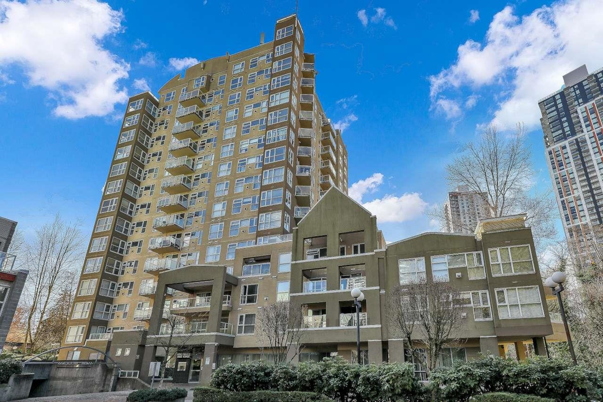 Exterior Rear Photo of 905 9830 Whalley Boulevard, Surrey, BC
