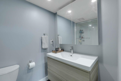 Laundry Room Photo of 905 9830 Whalley Boulevard, Surrey, BC
