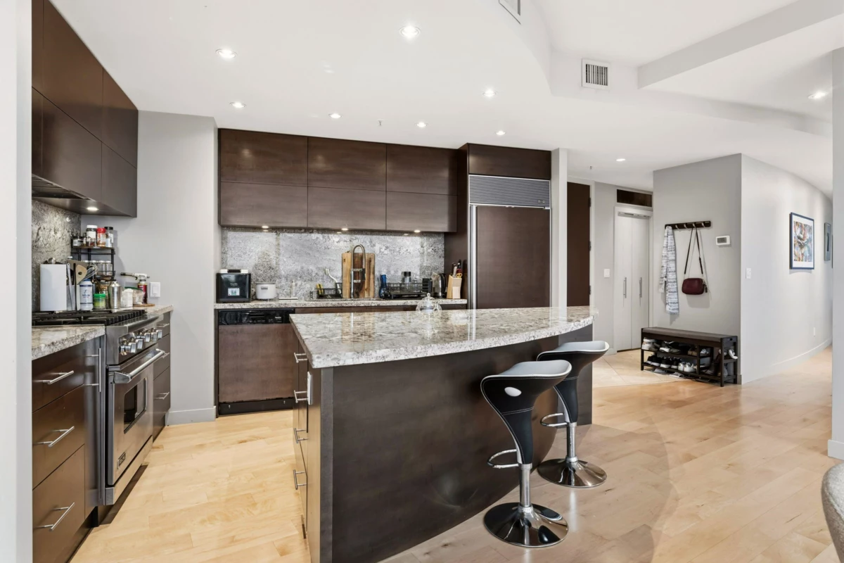 Dining Area Photo of 3403 938 Nelson Street, Vancouver, BC
