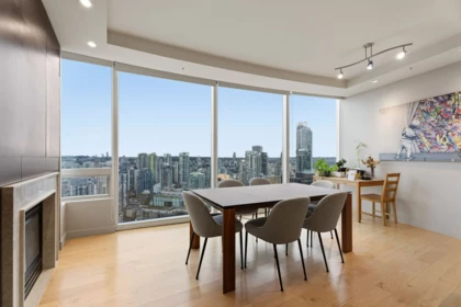 Kitchen Photo of 3403 938 Nelson Street, Vancouver, BC