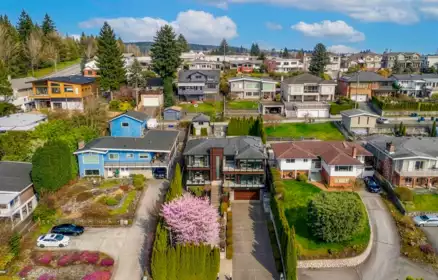 1068 Holdom Avenue, Burnaby, BC, Burnaby — Single Family Residence for sale