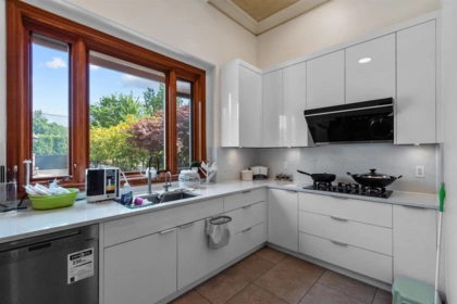 Breakfast Nook Photo of 1155 W 54th Avenue, Vancouver, BC