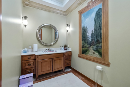 Primary Bathroom Photo of 1155 W 54th Avenue, Vancouver, BC