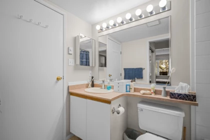 Guest Bathroom Photo of 204 3168 Laurel Street, Vancouver, BC