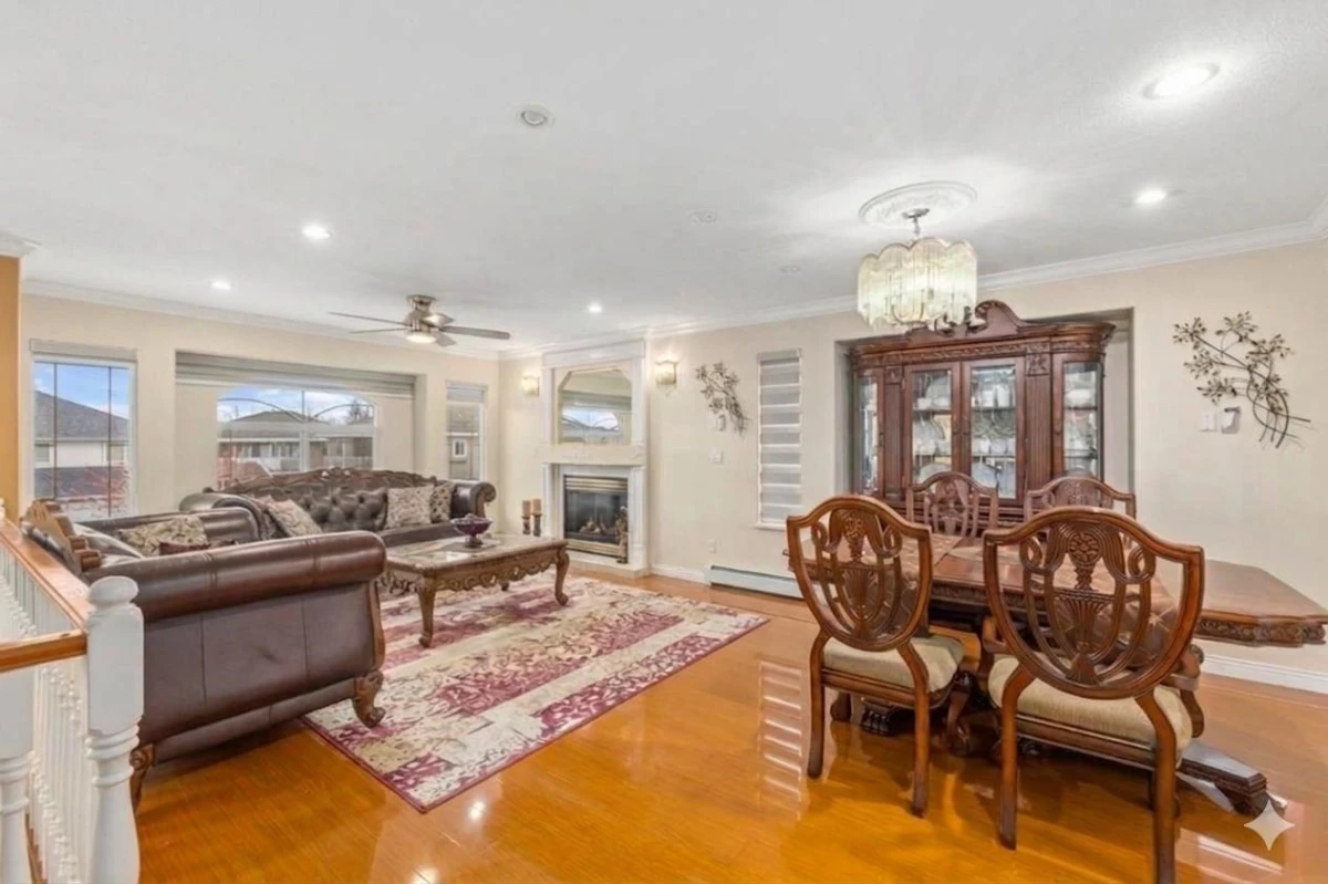 Living Room Photo of 3545 Viewmount Place, Abbotsford, BC