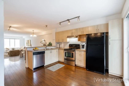 Kitchen Island Photo of 68 15155 62a Avenue, Surrey, BC