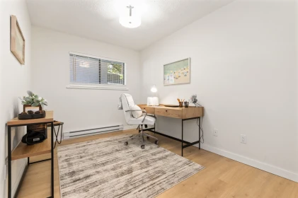 Mudroom Photo of 30 Robertson Crescent, Hope, BC