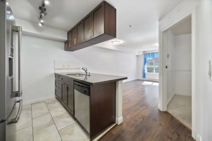 Kitchen Photo of 140 5660 201a Street, Langley, BC