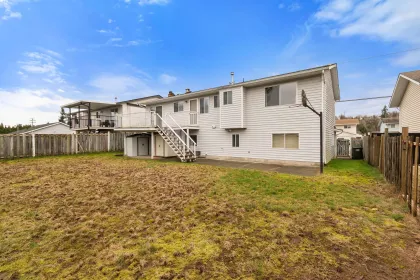 Front Yard Photo of 3340 Clearbrook Road, Abbotsford, BC