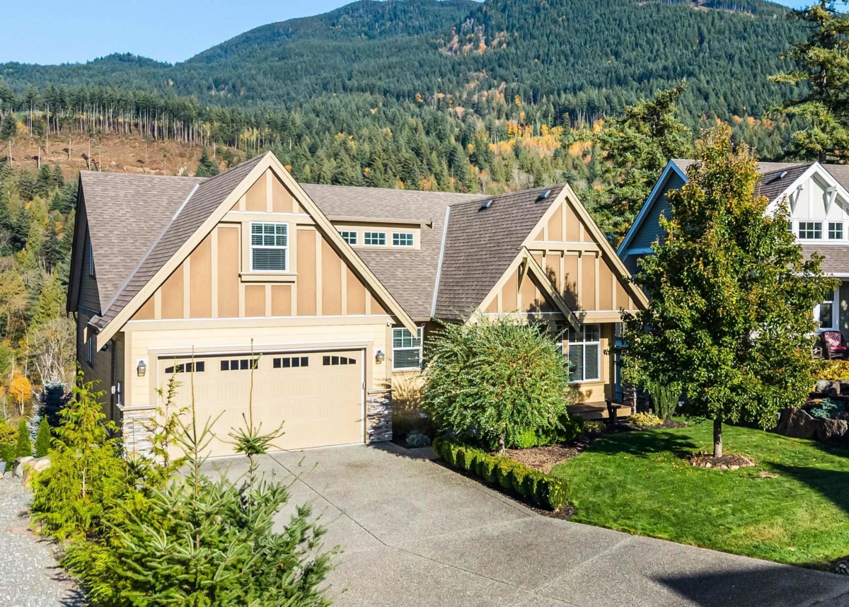 Exterior Rear Photo of 4 1911 Woodside Boulevard, Agassiz, BC