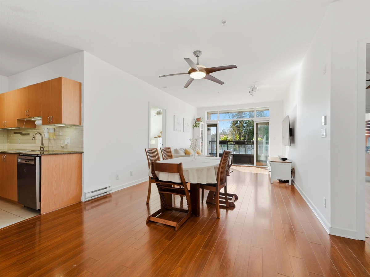 Dining Area Photo of 302 4479 W 10th Avenue, Vancouver, BC