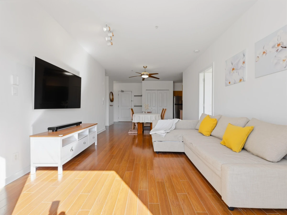 Family Room Photo of 302 4479 W 10th Avenue, Vancouver, BC