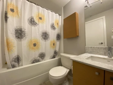 Primary Bathroom Photo of 1605 7360 Elmbridge Way, Richmond, BC