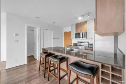 Breakfast Nook Photo of 2608 977 Mainland Street, Vancouver, BC