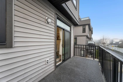 Mudroom Photo of 14 19670 55a Avenue, Langley, BC