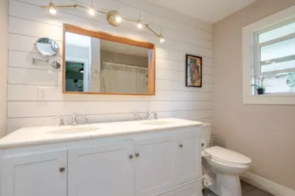 Laundry Room Photo of 33986 Walnut Avenue, Abbotsford, BC