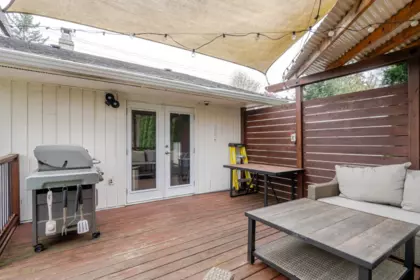 Outdoor Kitchen Photo of 33986 Walnut Avenue, Abbotsford, BC