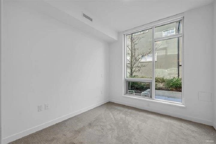 Living Room Photo of 102 4988 Cambie Street, Vancouver, BC