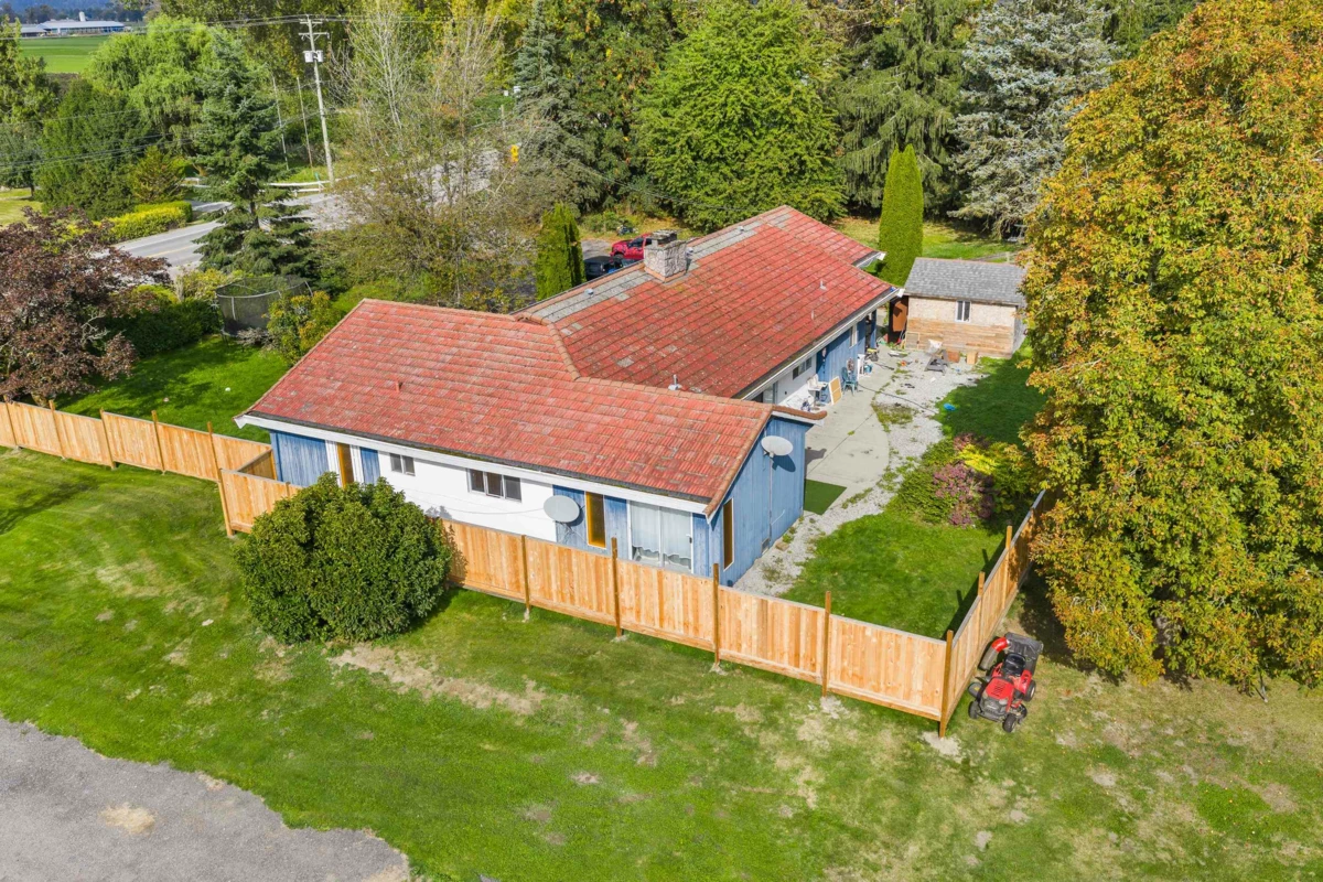Family Room Photo of 13540 Neaves Road, Pitt Meadows, BC