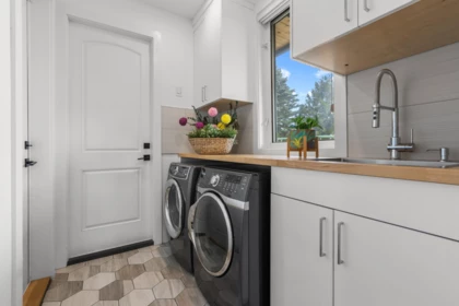 Laundry Room Photo of 13540 Neaves Road, Pitt Meadows, BC