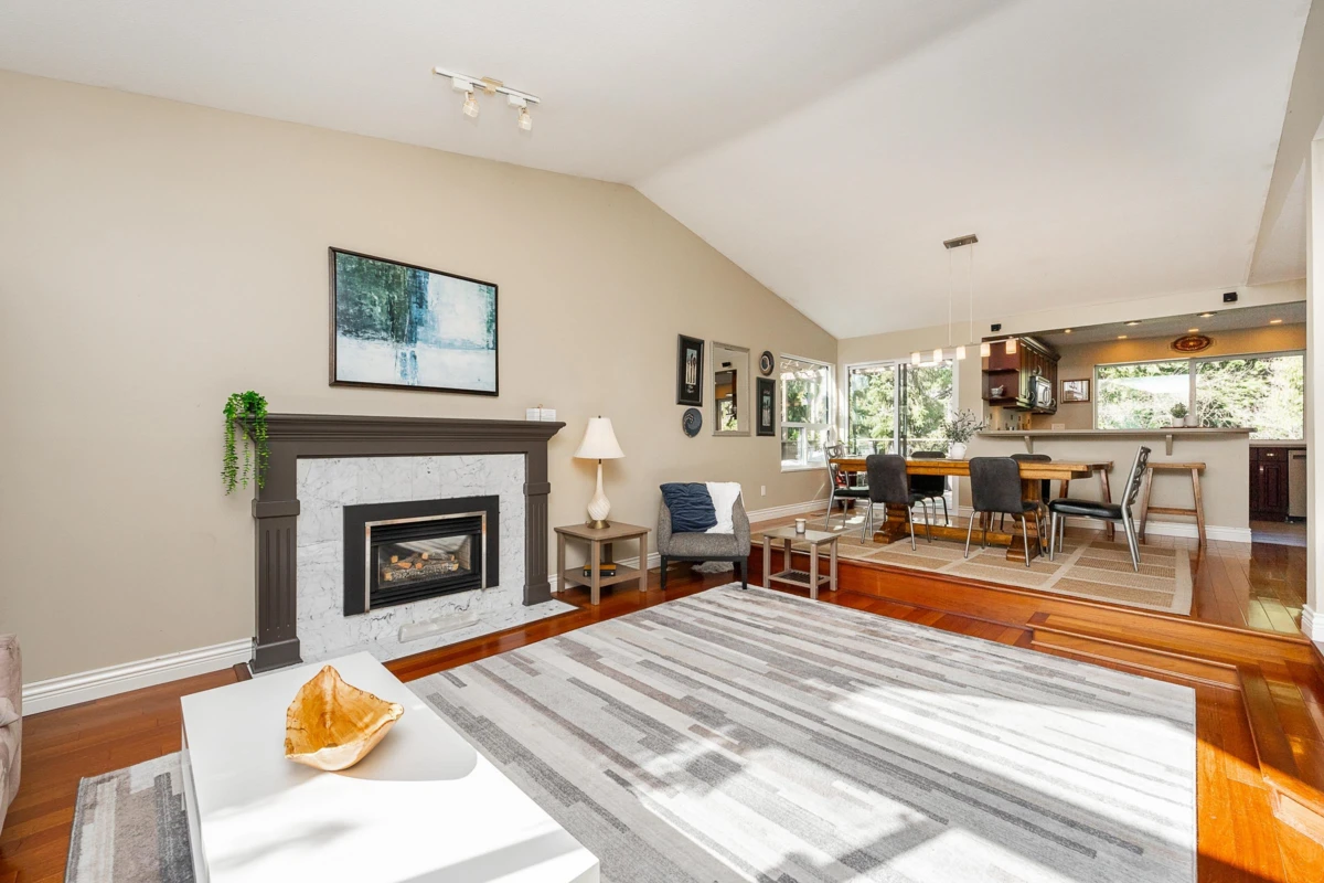 Dining Area Photo of 25 Ravine Drive, Port Moody, BC
