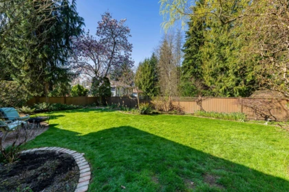 Powder Room Photo of 25 Ravine Drive, Port Moody, BC