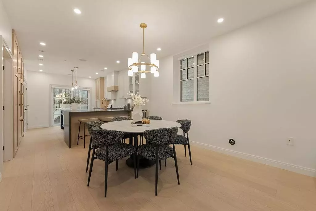 Dining Area Photo of 2540 Grant Street, Vancouver, BC