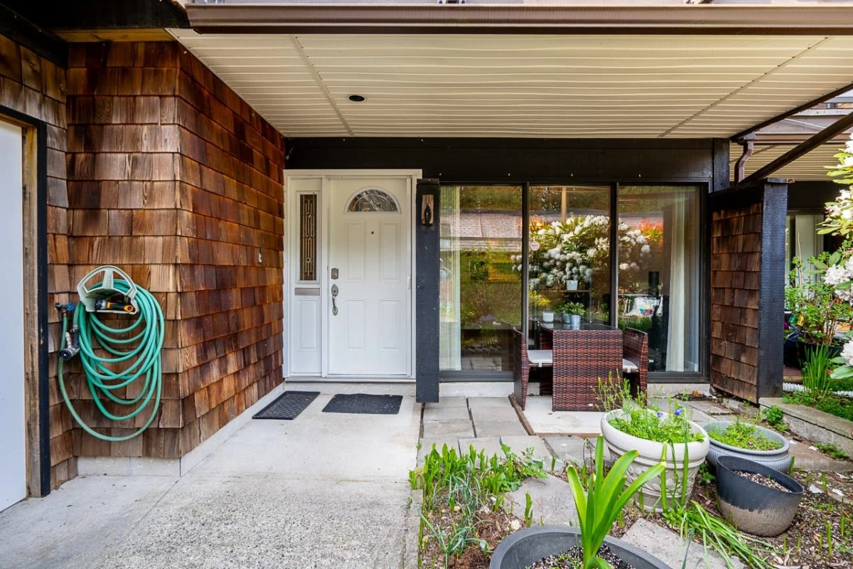 Family Room Photo of 9963 Millburn Court, Burnaby, BC