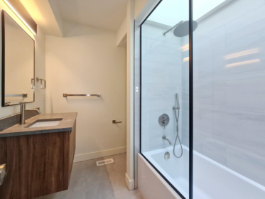 Kitchen Photo of 790 W 68th Avenue, Vancouver, BC