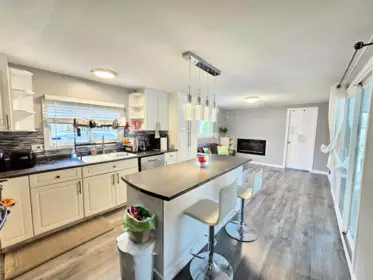 Kitchen Photo of 56 8220 King George Boulevard, Surrey, BC