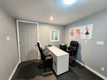 Walk-In Closet Photo of 56 8220 King George Boulevard, Surrey, BC